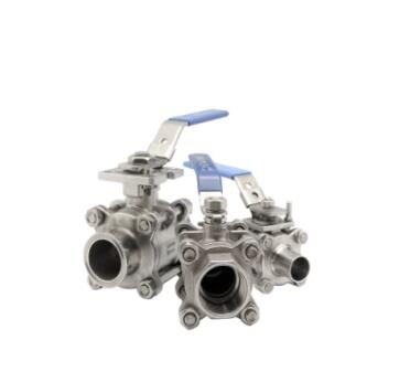 How does a ball valve control the flow of fluids