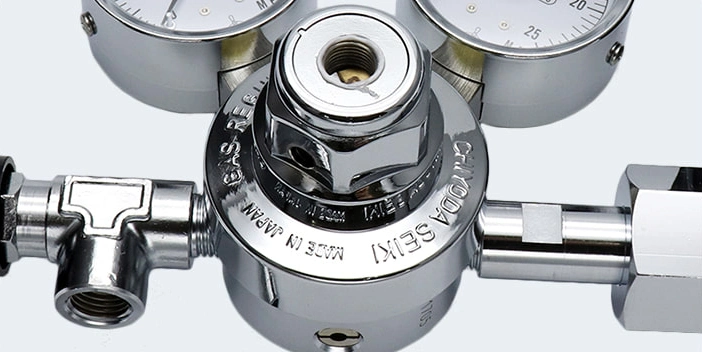 Ar N2 O2 Air Gas Regulator Chiyoda Seiki Ghn -3 Japan Type Style with Adjustment Metering Valve with Ks Certificate 1MPa 10bar 10kgf/Cm2 25MPa 250bar