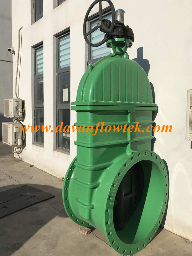BS5163 DN450 Pn16 Rubber Wedge Gate Valve Ductile Iron Ggg40 Sluice Gate Valve Flanged Handwheel Operated Resilient Seat Gate Valve China Factory Gate Valve