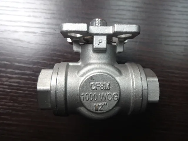 Industrial Usage 3 Way Type Thread Ball Valve for Water Oil Gas